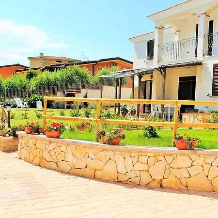 Delle Rose Sulla Baia Di Porto Frailis Apartamento