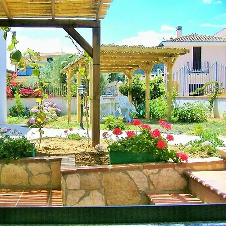 Delle Rose Sulla Baia Di Porto Frailis Апартаменты Арбатакс