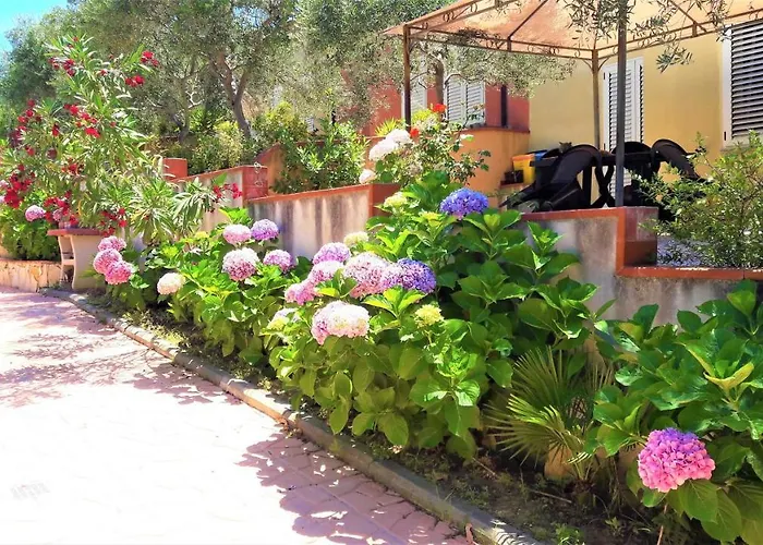 Delle Rose Sulla Baia Di Porto Frailis Apartament